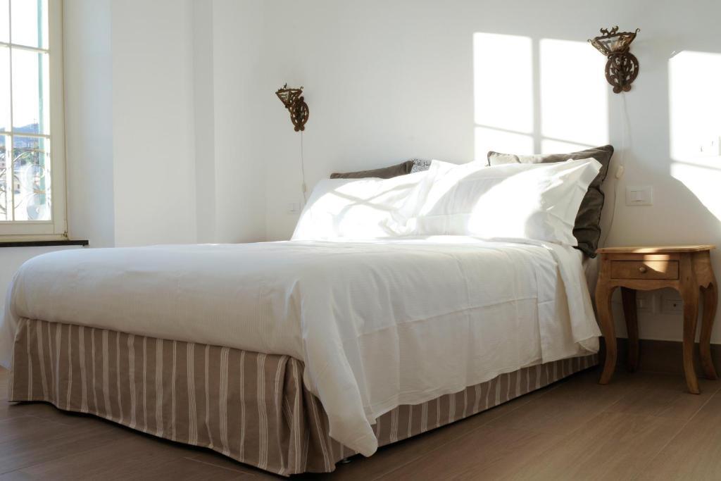 La Superba Rooms & Breakfast Генуя Номер фото